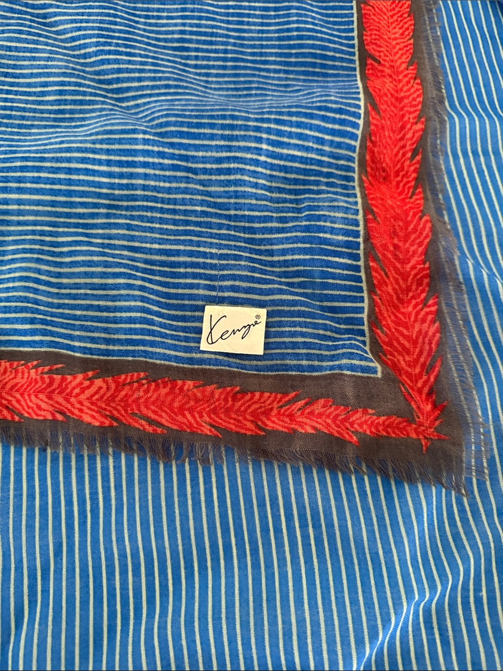 Vintage Kenzo 100% Wool Square Scarf with Red Birds Eagle) red Border - Picture 4 of 6
